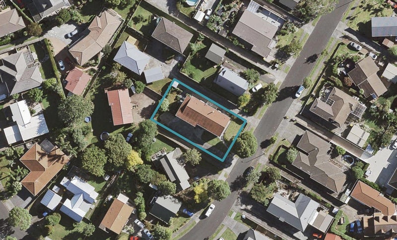 56 St Annes Crescent, Wattle Downs, Auckland - Carousel 1