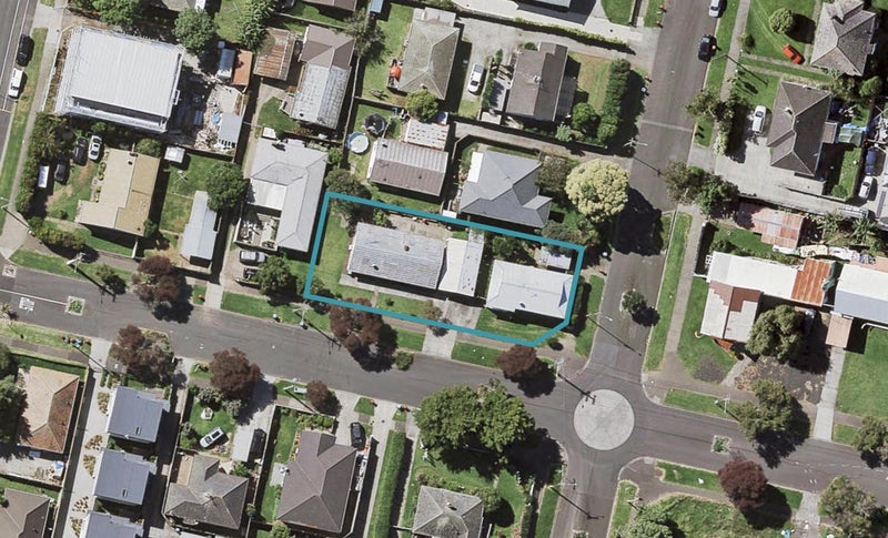 6A Anderson Avenue, Point England, Auckland - Carousel 1