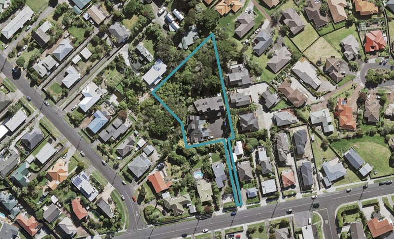 2/112 Coronation Road, Hillcrest, Auckland - Carousel 1