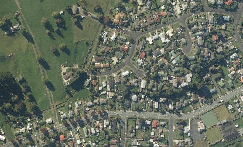 8 Montgomery Crescent, Putaruru - Carousel 1