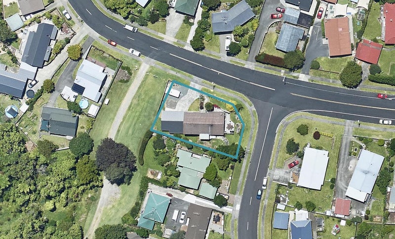 161 Victory Street, Welcome Bay, Tauranga - Carousel 1