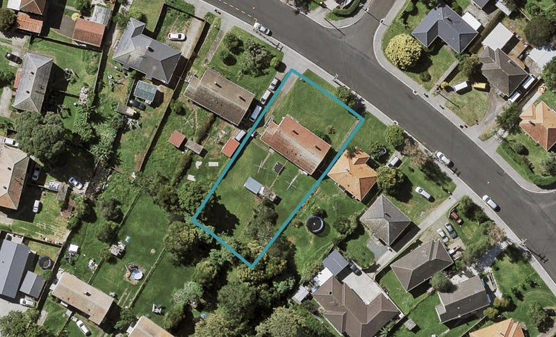 71 Court Crescent, Panmure, Auckland - Carousel 1