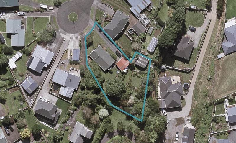 7 Handley Place, Glen Avon, New Plymouth - Carousel 1