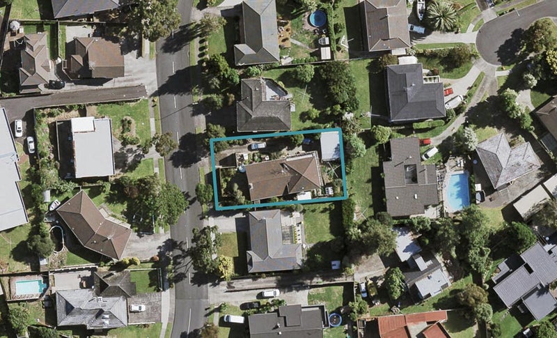 84 Ray Small Drive, Pahurehure, Papakura - Carousel 1