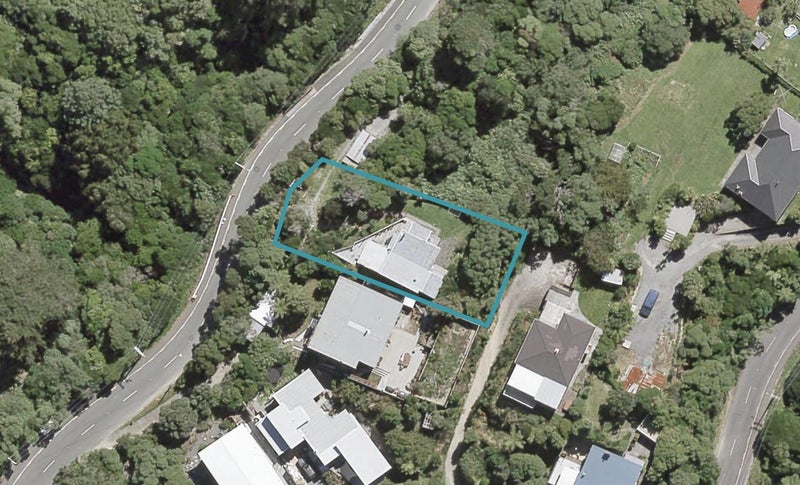 62 Korokoro Road, Korokoro, Lower Hutt - Carousel 1