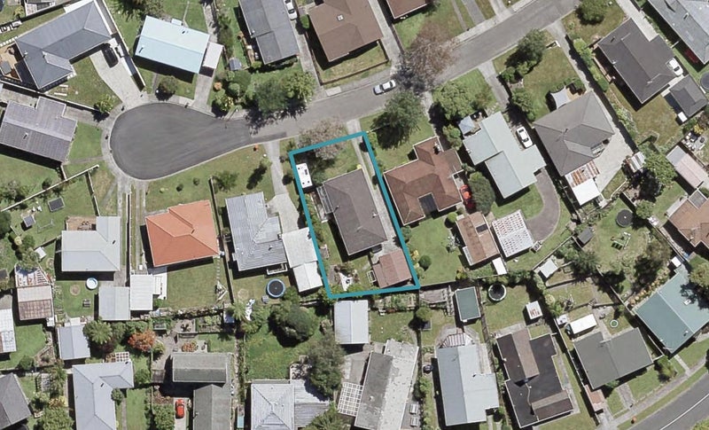 13 Seattle Grove, Totara Park, Upper Hutt - Carousel 1