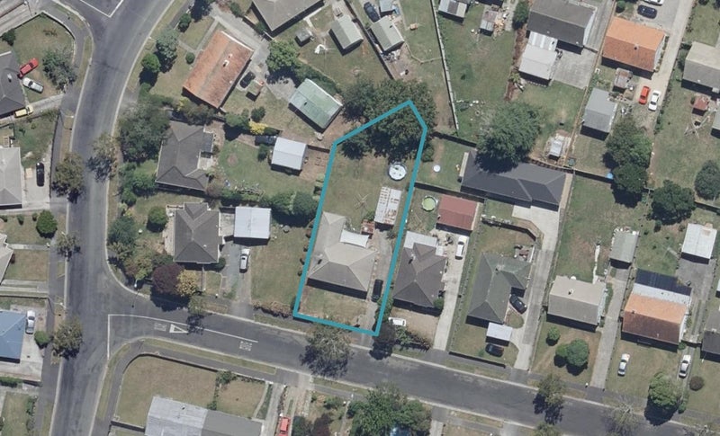 3 Slim Street, Bader, Hamilton - Carousel 1
