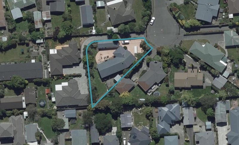 7 Farndale Place, Avonhead, Christchurch - Carousel 1