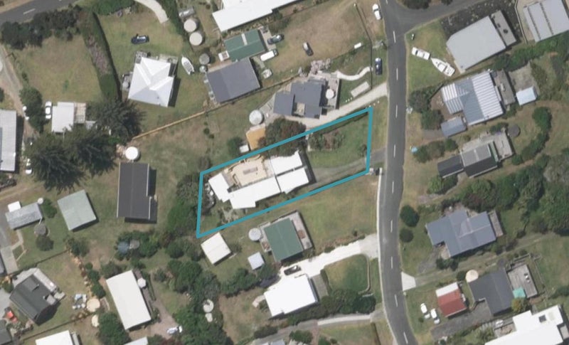 16 Eveline Street, Mangawhai Heads, Mangawhai - Carousel 1