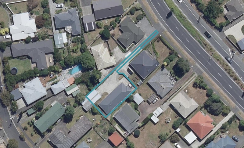 320A Cambridge Road, Hillcrest, Hamilton - Carousel 1