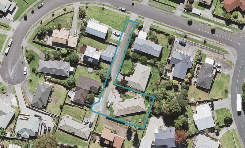 8 Carillon Place, Massey, Auckland - Carousel 1