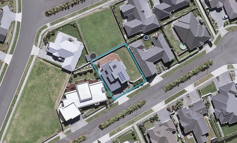 5 St Andrews Parkway, Waiwhakaiho, New Plymouth - Carousel 1