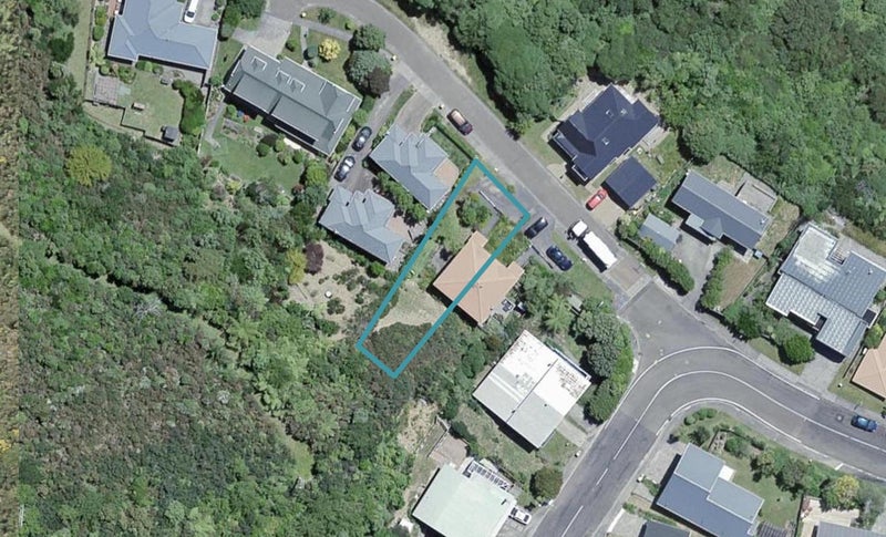 3 Castlemaine Close, Karori, Wellington - Carousel 1