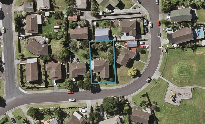 10 Leiden Place, Totara Vale, Auckland - Carousel 1
