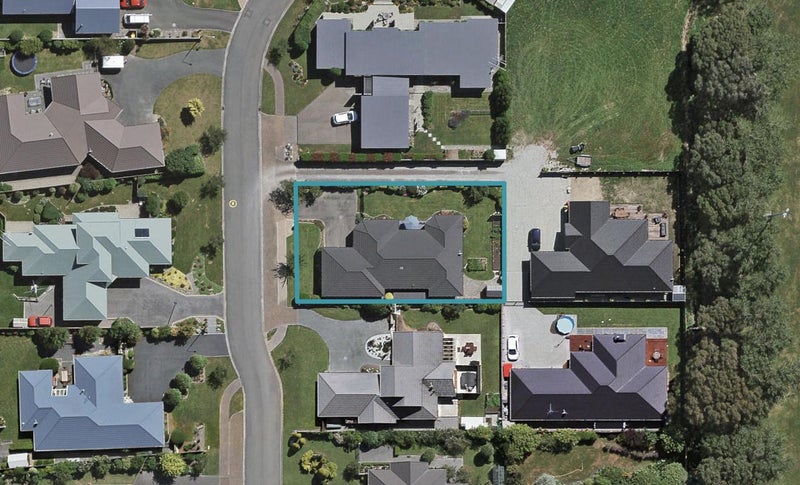 38 Glenroy Park Drive, Waikiwi, Invercargill - Carousel 1