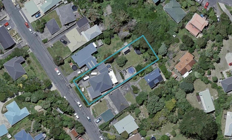 33 Lyndfield Lane, Newlands, Wellington - Carousel 1