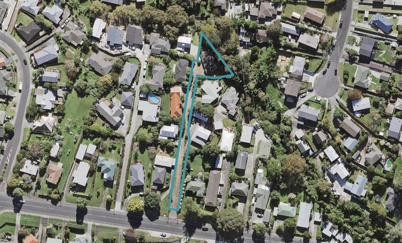 122D Triangle Road, Massey, Auckland - Carousel 1