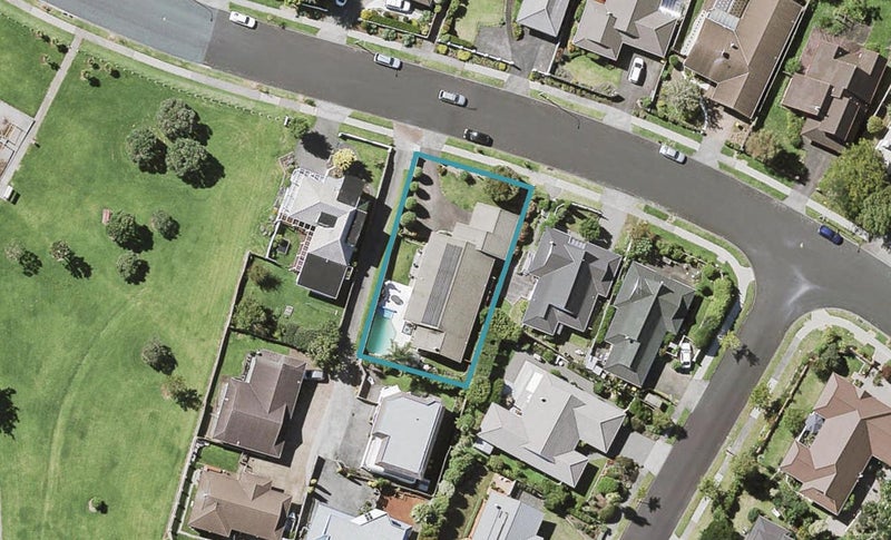 32 Clydesdale Avenue, Somerville, Auckland - Carousel 1