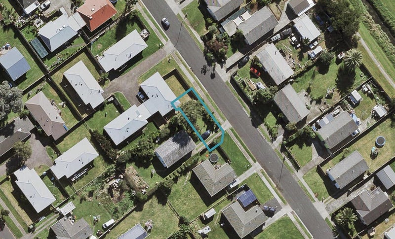 1 Kitea Place, Mangere, Auckland - Carousel 1