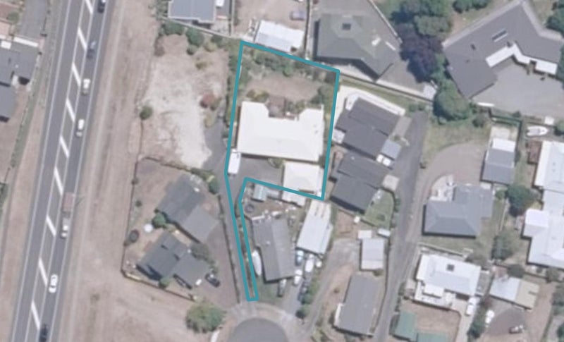 16 Tobin Place, Richmond Heights, Taupo - Carousel 1