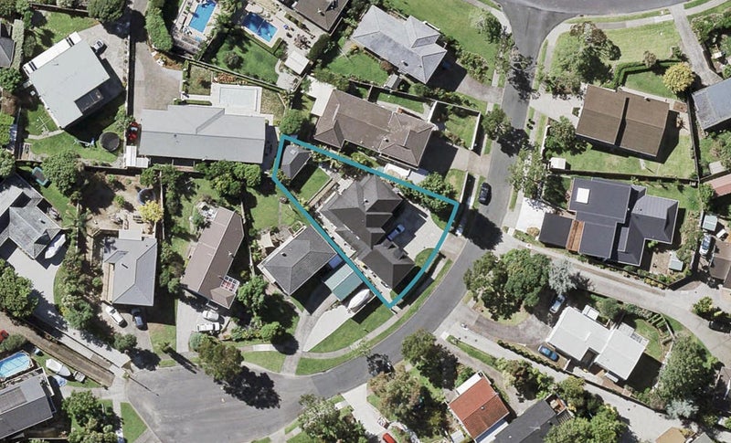 5 Lilian Place, Farm Cove, Auckland - Carousel 1
