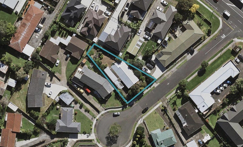 1 Carolyn Street, Manukau, Auckland - Carousel 1