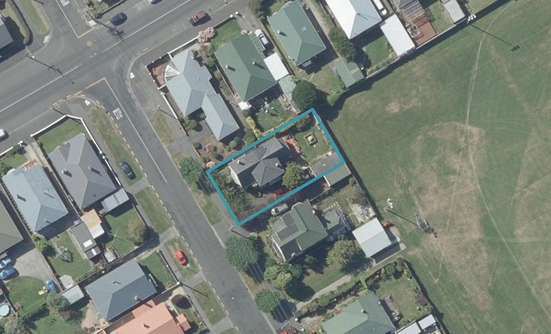 157 Surrey Street, Saint Clair, Dunedin - Carousel 1