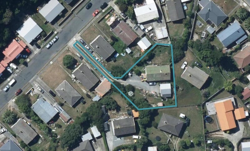 75 Rangituhi Crescent, Takapuwahia, Porirua - Carousel 1