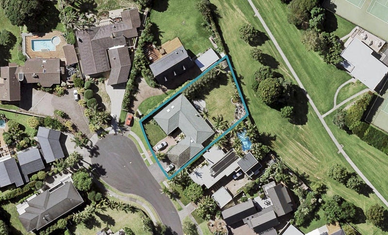 13 Sanctuary Point, Sunnyhills, Auckland - Carousel 1