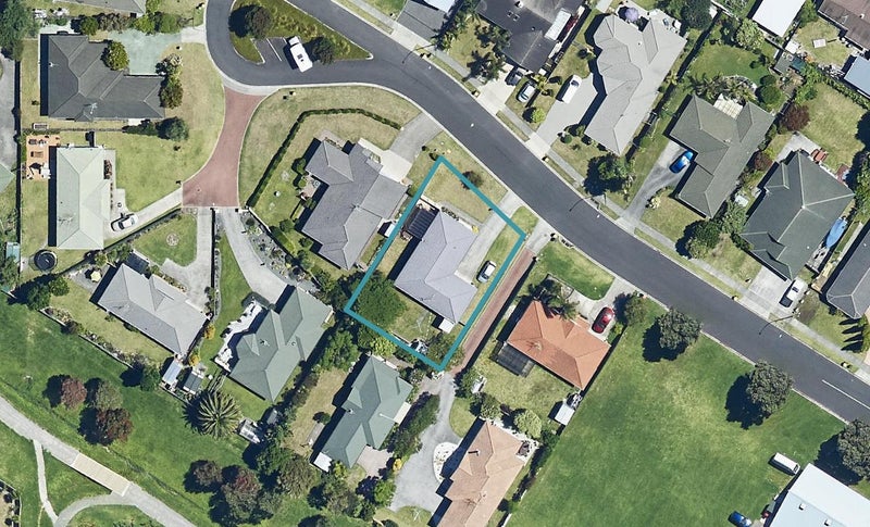33 Maesbury Close, Papamoa Beach, Papamoa - Carousel 1