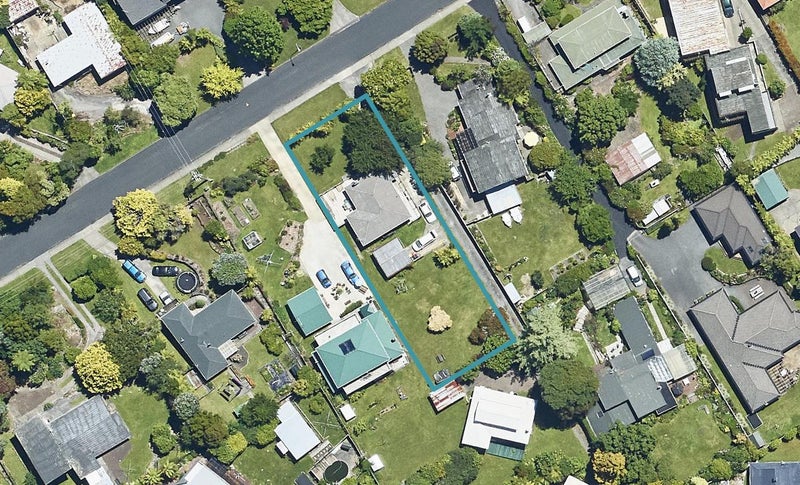 48 Grand Vue Road, Kawaha Point, Rotorua - Carousel 1