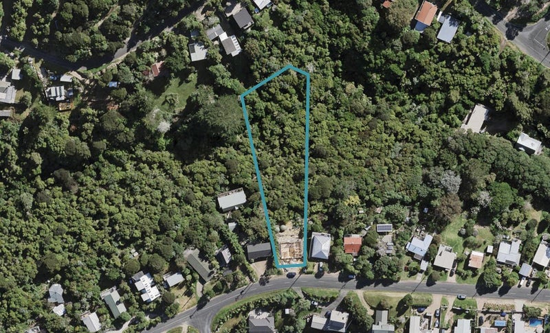 27 Pacific Parade, Surfdale, Waiheke Island - Carousel 1