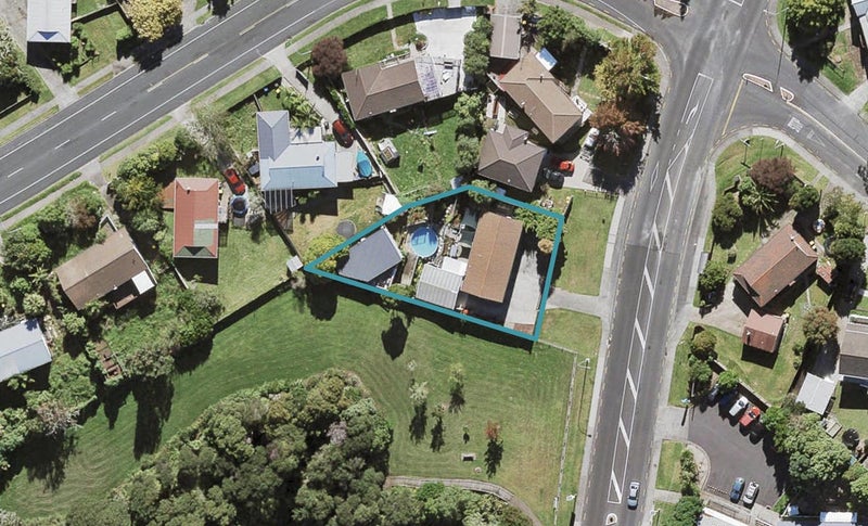 98 Moire Road, West Harbour, Auckland - Carousel 1