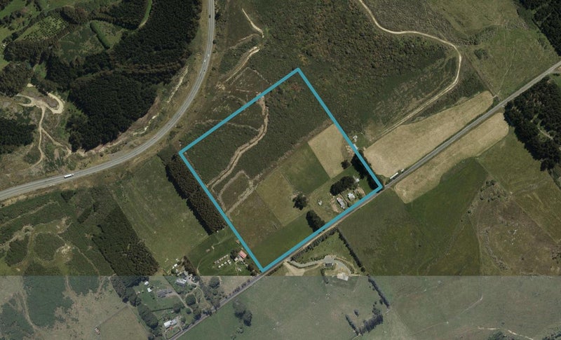 87 Cowan Road, Pine Hill, Dunedin - Carousel 1
