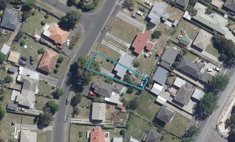 11 Pinfold Avenue, Hamilton East, Hamilton - Carousel 1