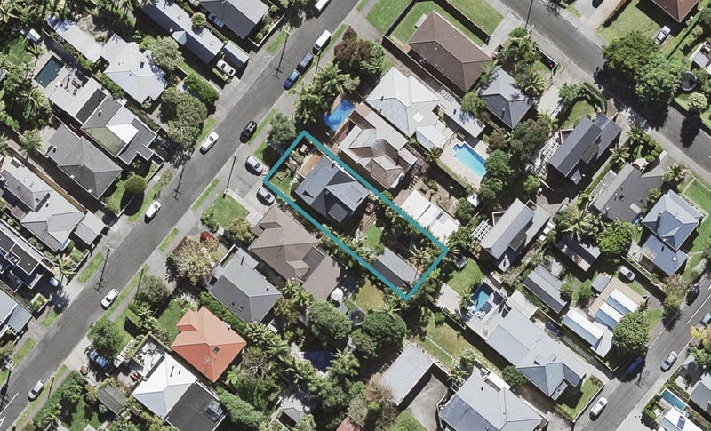 19 Edgars Road, Westmere, Auckland - Carousel 1