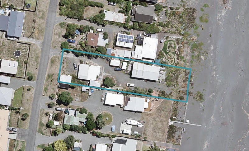 10 Ferguson Street North, Bay View, Napier - Carousel 1