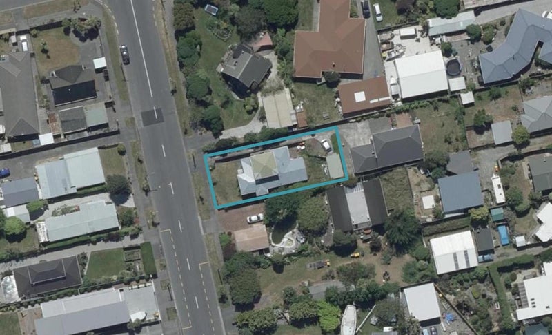 8 Aston Drive, Waimairi Beach, Christchurch - Carousel 1