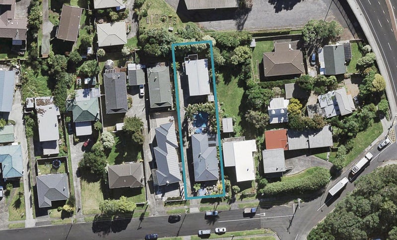2/5 Neal Avenue, Glenfield, Auckland - Carousel 1