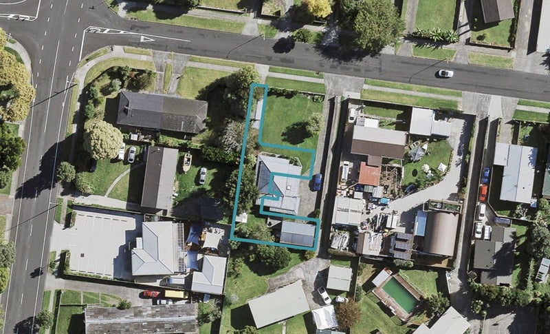 7/1 Blanes Road, Weymouth, Auckland - Carousel 1