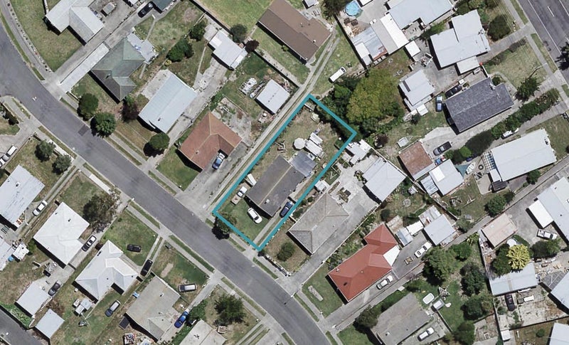 15 Mclaren Crescent, Onekawa, Napier - Carousel 1