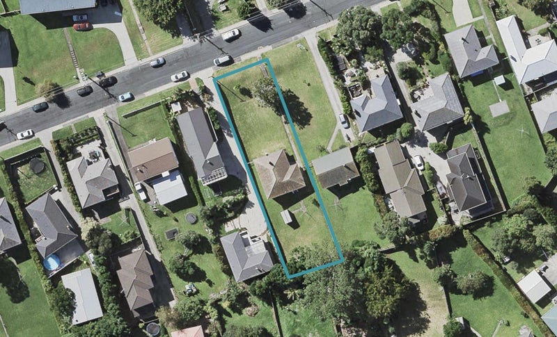 21 Alamein Avenue, Belmont, Auckland - Carousel 1
