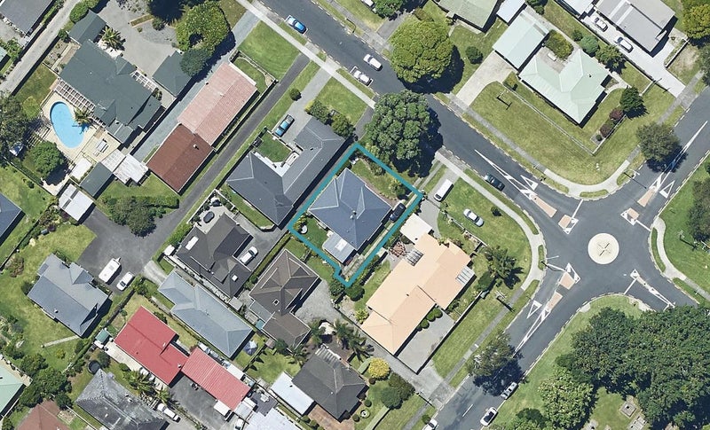 100 Seventeenth Avenue, Tauranga South, Tauranga - Carousel 1