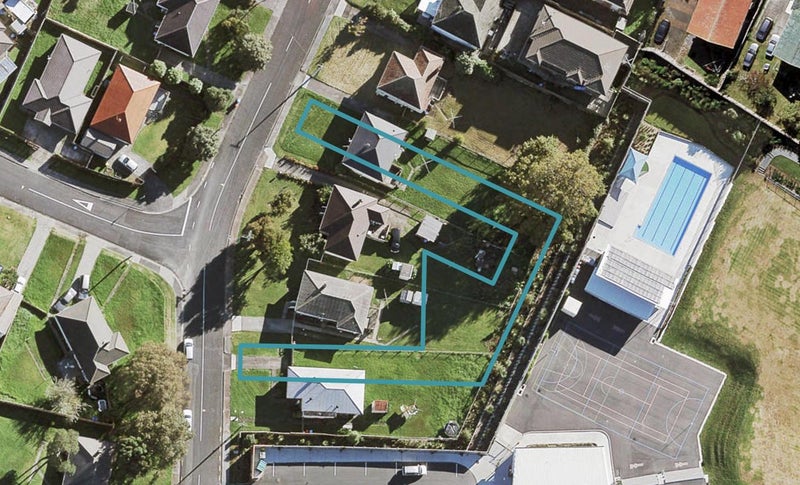 7 Shirley Day Lane, Mount Roskill, Auckland - Carousel 1