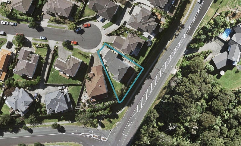 13 Philadelphia Avenue, Albany Heights, Auckland - Carousel 1