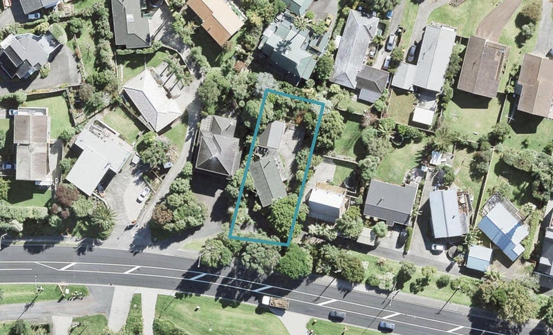 26 Whangaparaoa Road, Red Beach, Red Beach - Carousel 1