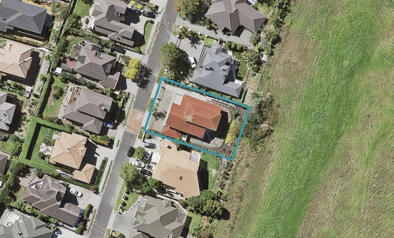 48 Brooke Ridge Rise, East Tamaki Heights, Auckland - Carousel 1