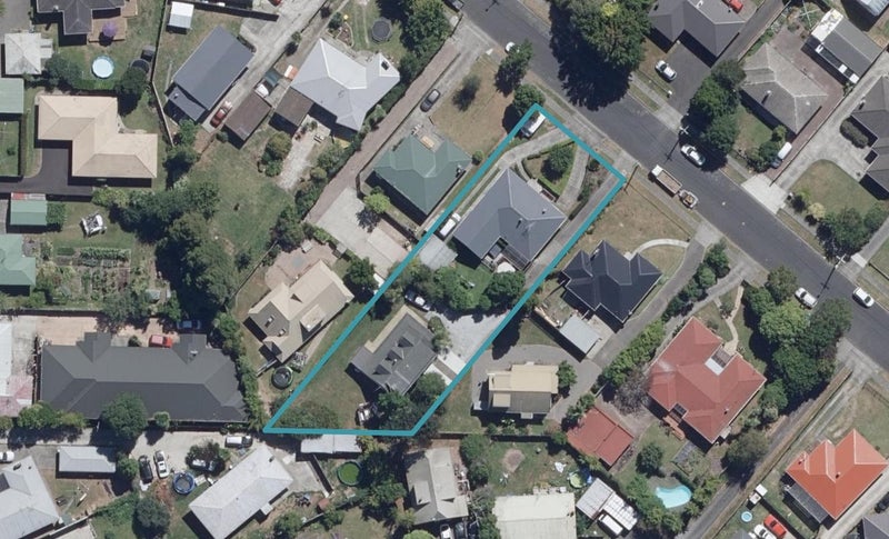 10 Brocas Avenue, Hillcrest, Hamilton - Carousel 1