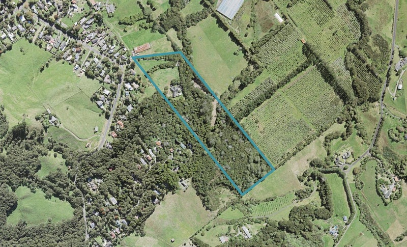 34 Grassmere Road, HENDERSON VALLEY, AUCKLAND - Carousel 1