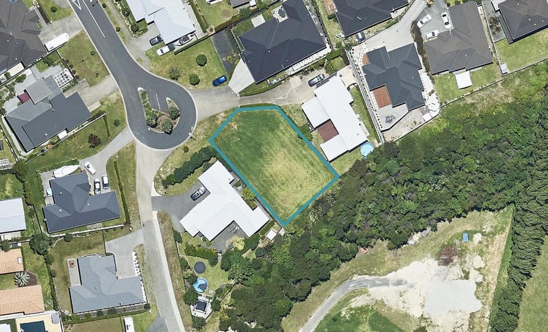 11 Crater Close, Pyes Pa, Tauranga - Carousel 1